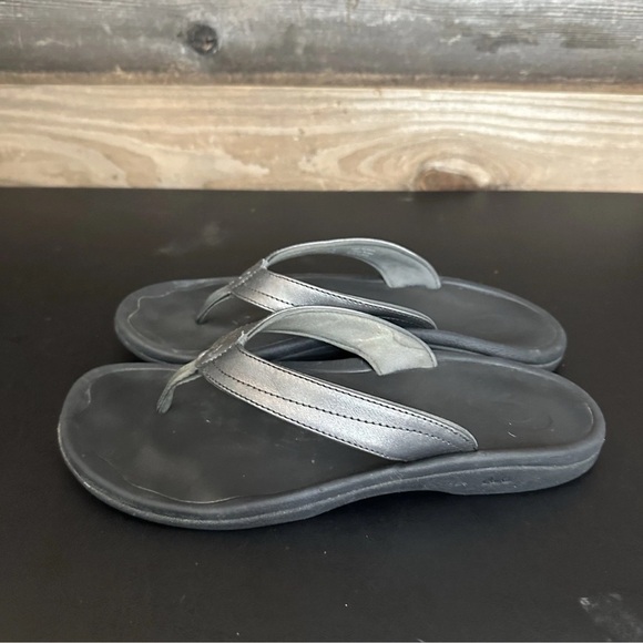 OLUKAI Ohana Pewter Faux Leather Flip Flop Sandals Shoes Women’s Size 9 Summer - Picture 2 of 8